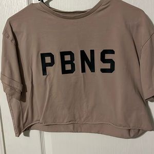 Alphalete BPNS crop top